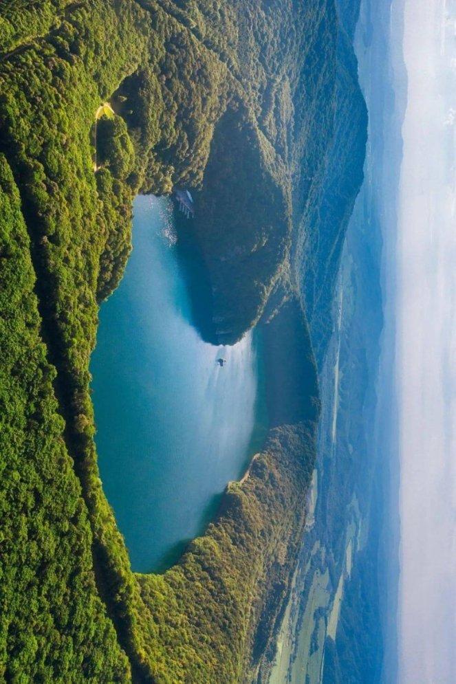 前苏联加盟共和国,独立后望洋兴叹,距海边不到100米却成内陆国